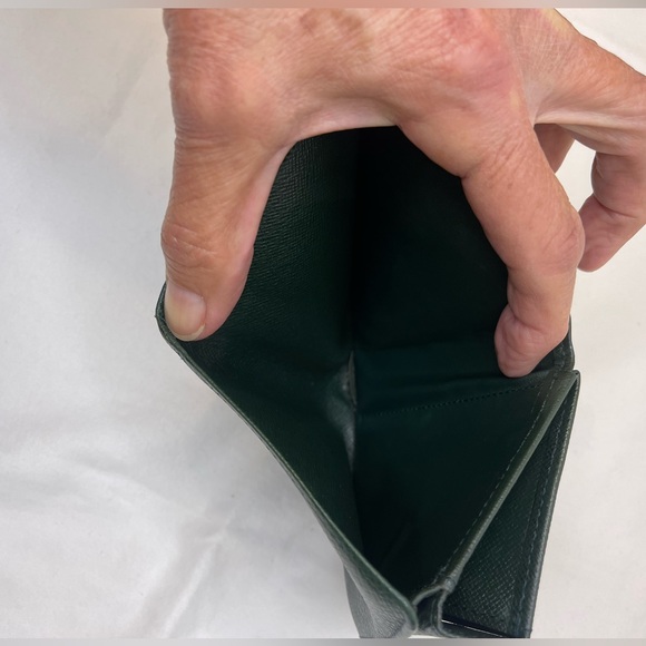 Louis Vuitton Vintage EPI Green Taiga Leather Bifold Wallet Unisex 4" × 3.5" - Picture 11 of 13